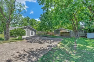 102 S Avenue Q, Clifton, TX 76634 - Photo 24