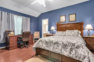 911 W Lynn Creek Dr, Arlington, TX 76001 - Photo 14