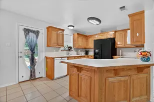 1801 Rayna Dr, Weatherford, TX 76086 - Photo 8