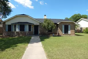 506 Redwood Dr, Grand Prairie, TX 75052 - Photo 2