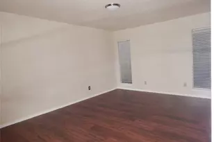 506 Redwood Dr, Grand Prairie, TX 75052 - Photo 10