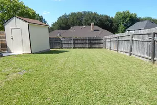 506 Redwood Dr, Grand Prairie, TX 75052 - Photo 14