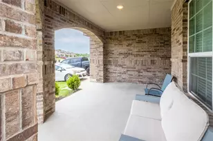 7901 Sycamore Brook Dr, Fort Worth, TX 76123 - Photo 4