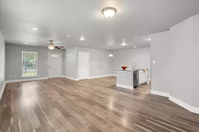 438 Sabine Avenue, Cleburne, TX 76031 - Photo 6