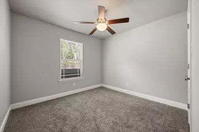 438 Sabine Avenue, Cleburne, TX 76031 - Photo 14