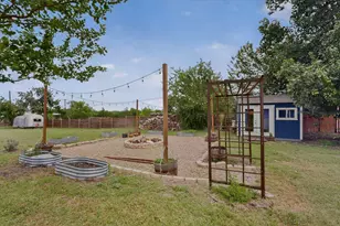 304 E County Line Rd, Royse City, TX 75189 - Photo 28