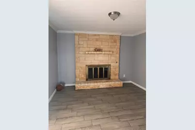 514 Lynn Drive E, Irving, TX 75062 - Photo 8