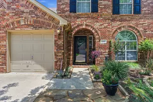 3912 Kimberly Dr, Flower Mound, TX 75022 - Photo 2