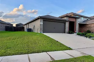 1085 Old Oaks Dr, Forney, TX 75126 - Photo 2