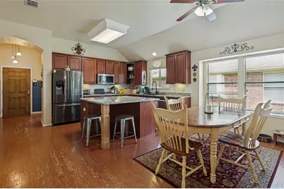 2847 Tranquilo, Grand Prairie, TX 75054 - Photo 4