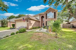 517 Crawford Dr, Burleson, TX 76028 - Photo 34