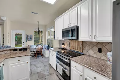 517 Crawford Drive, Burleson, TX 76028 - Photo 4