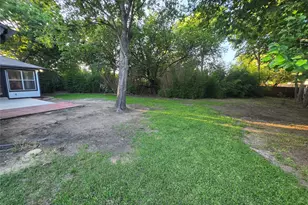 715 N Deerfield Circle, Arlington, TX 76015 - Photo 36
