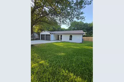 715 N Deerfield Circle, Arlington, TX 76015 - Photo 1