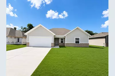636 Crockett Drive, Cleburne, TX 76031 - Photo 1