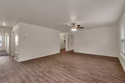 636 Crockett Drive, Cleburne, TX 76031 - Photo 8