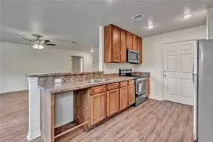 624 Crockett Dr, Cleburne, TX 76033 - Photo 12