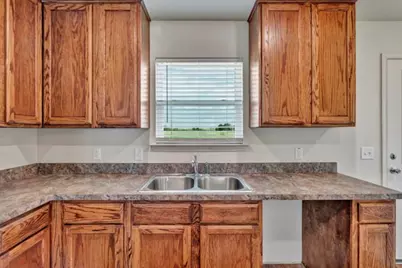 617 Crockett Drive, Cleburne, TX 76033 - Photo 12