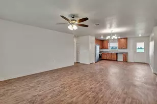 617 Crockett Dr, Cleburne, TX 76033 - Photo 8