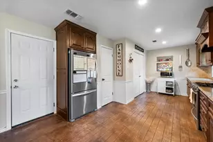 140 Jill Ann Dr, Burleson, TX 76028 - Photo 14