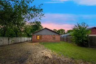 609 Houston St, Pottsboro, TX 75076 - Photo 16