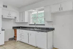 2007 E Park Row Dr, Arlington, TX 76010 - Photo 12