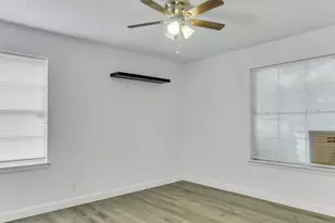 2007 E Park Row Dr, Arlington, TX 76010 - Photo 22