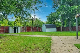 2007 E Park Row Dr, Arlington, TX 76010 - Photo 2