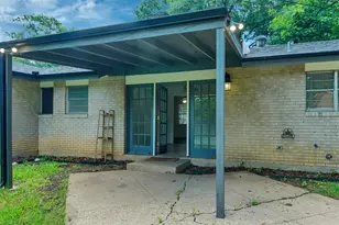 2007 E Park Row Dr, Arlington, TX 76010 - Photo 4