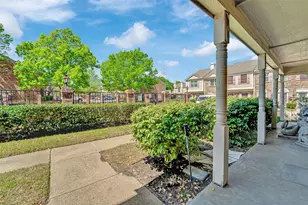 641 Carriagehouse Ln, Garland, TX 75040 - Photo 2