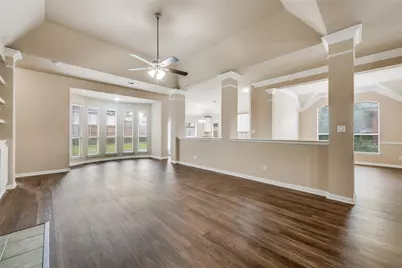 2308 Bear Run Road, Arlington, TX 76001 - Photo 4