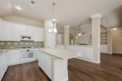 2308 Bear Run Road, Arlington, TX 76001 - Photo 8