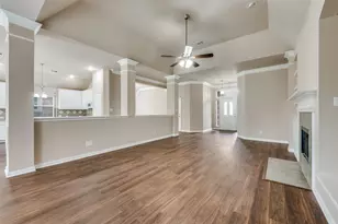 2308 Bear Run Rd, Arlington, TX 76001 - Photo 2