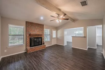 912 Red Oak Street, Azle, TX 76020 - Photo 4