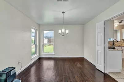 326 Baldwin Street, Grand Prairie, TX 75052 - Photo 10