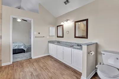 326 Baldwin Street, Grand Prairie, TX 75052 - Photo 32