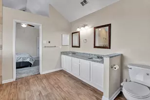 326 Baldwin St, Grand Prairie, TX 75052 - Photo 32