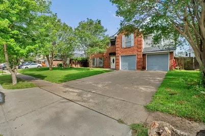 326 Baldwin Street, Grand Prairie, TX 75052 - Photo 8