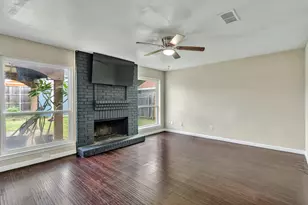 326 Baldwin St, Grand Prairie, TX 75052 - Photo 14