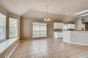 5930 River Bend Dr, Benbrook, TX 76132 - Photo 10