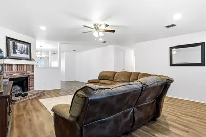 1701 Creek Bend Lane, Little Elm, TX 75068 - Photo 8