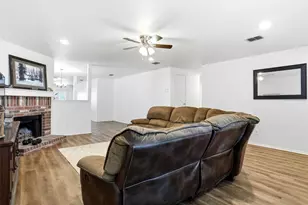 1701 Creek Bend Ln, Little Elm, TX 75068 - Photo 8