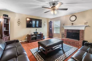 1402 Anglican Dr, Arlington, TX 76002 - Photo 6
