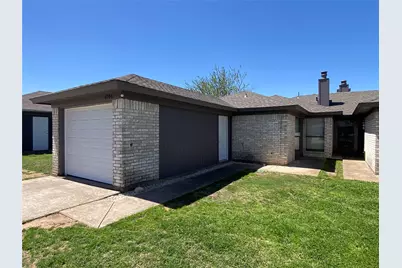 6706 Crestmont Court, Fort Worth, TX 76133 - Photo 2