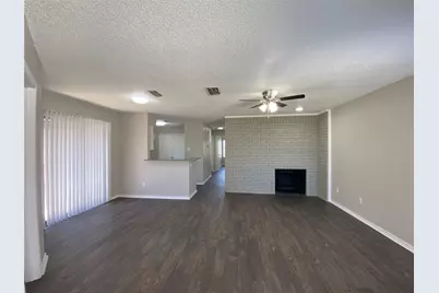 6706 Crestmont Court, Fort Worth, TX 76133 - Photo 4