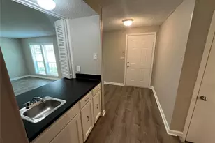 10 Merrie Cir, Richardson, TX 75081 - Photo 4