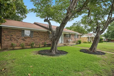 2102 Quail Run, McKinney, TX 75071 - Photo 2