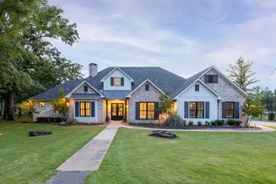 201 Sandpiper Drive, Mabank, TX 75156 - Photo 1