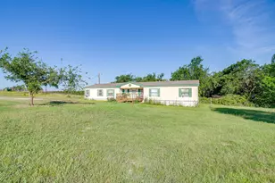127 Lelon Ln, Springtown, TX 76082 - Photo 2