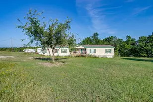 127 Lelon Ln, Springtown, TX 76082 - Photo 6